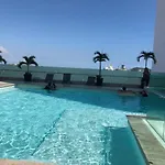 Apartamento En Torre M Con Vista Al Mar